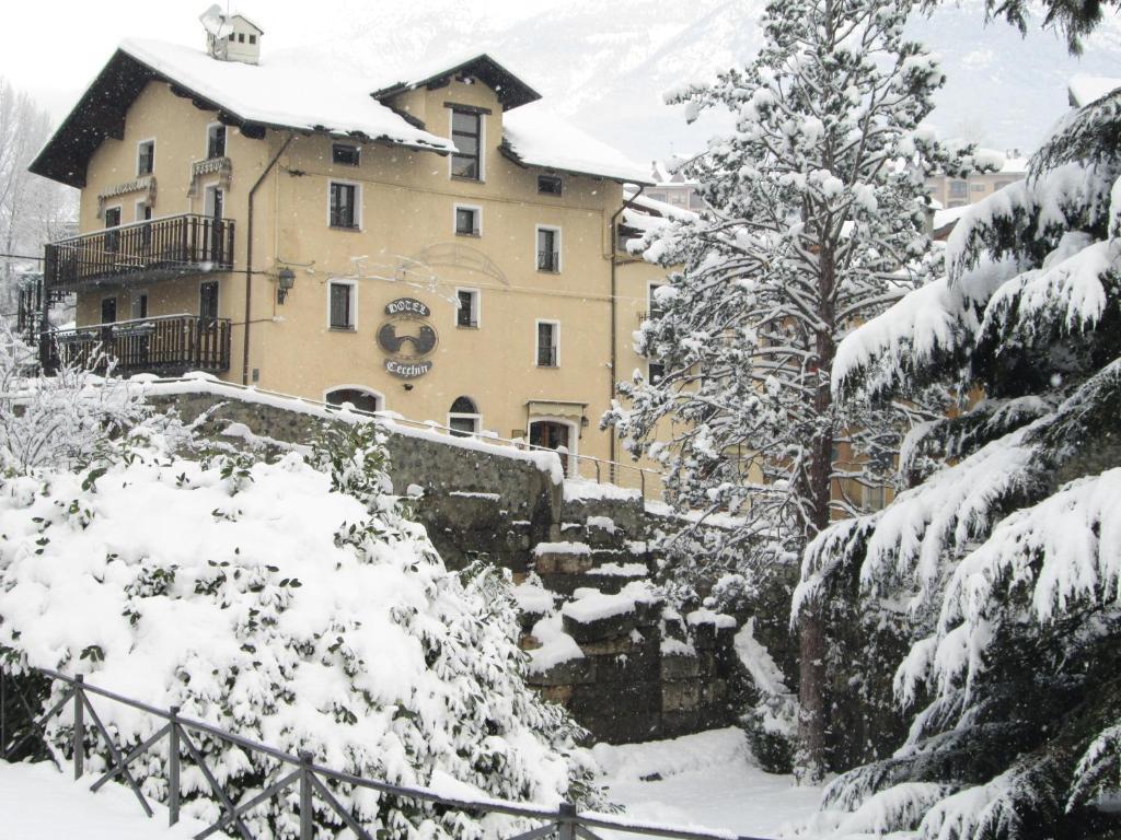 Hotel Cecchin Аоста Екстериор снимка