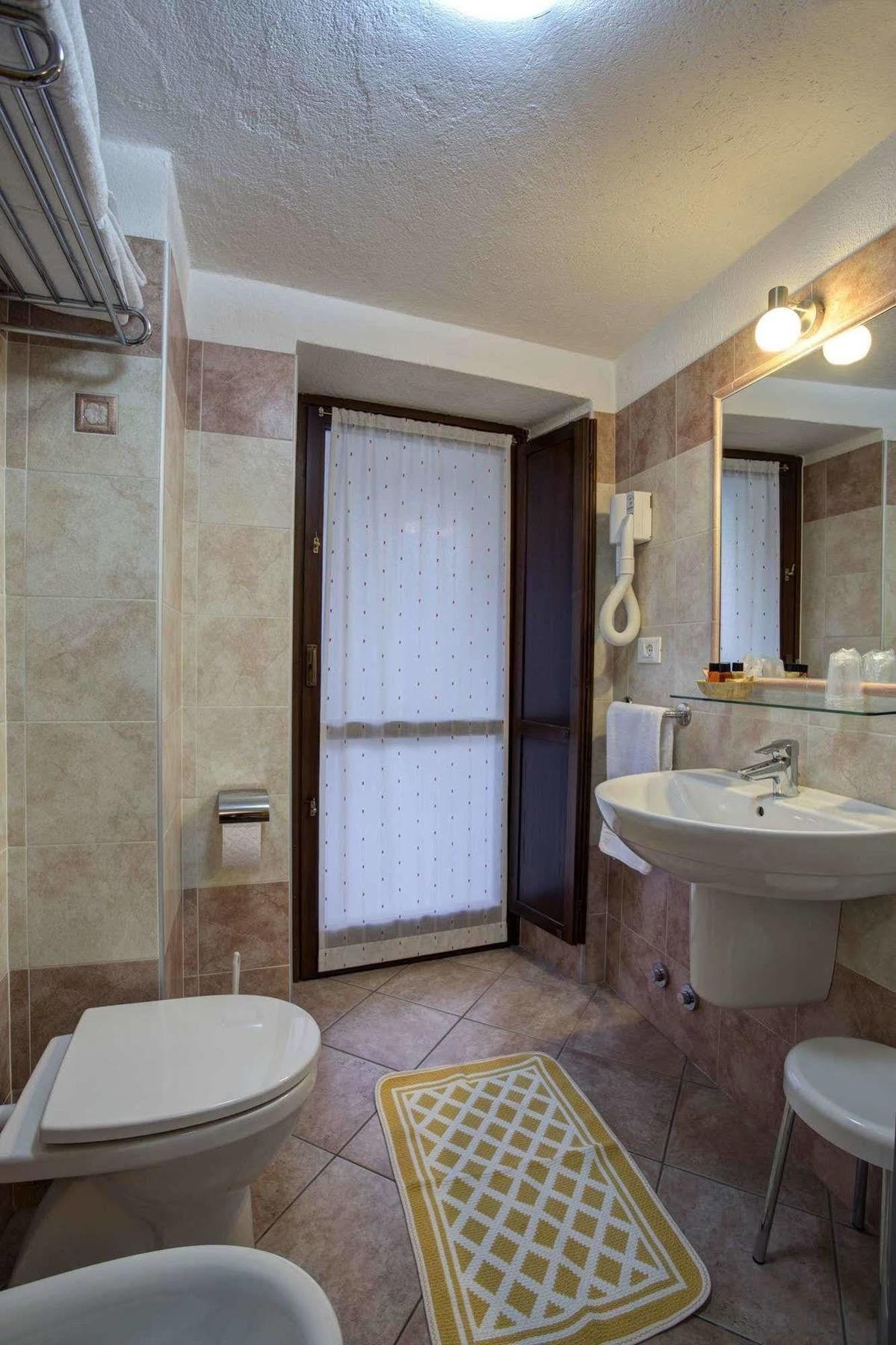 Hotel Cecchin Аоста Екстериор снимка
